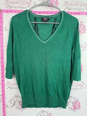 Mexx Women's Green V-Neck Short Sleeve Sweater